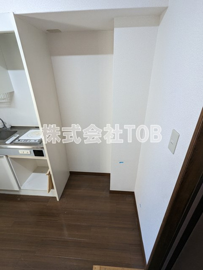 【設備】 | ロワール仙川 | 冷蔵庫置き場※クリーニング中の写真※
