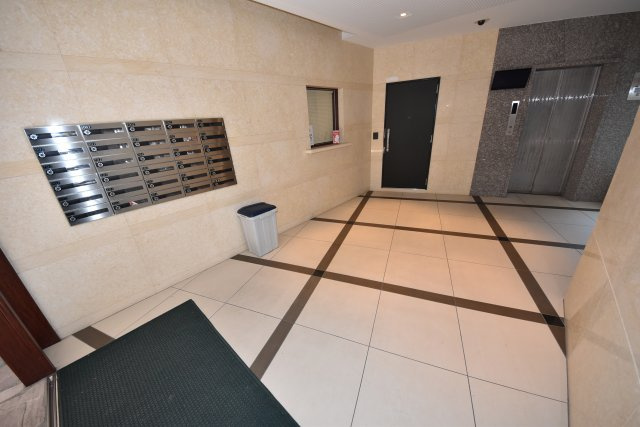 クリスタルグランツ難波南カストールのエントランス|清潔なエントランスです