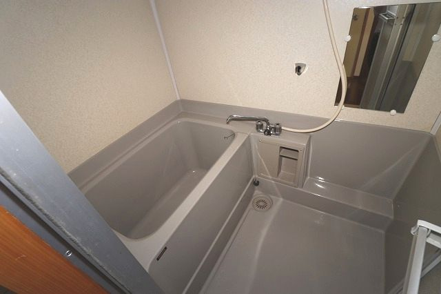 Aクイックの浴室