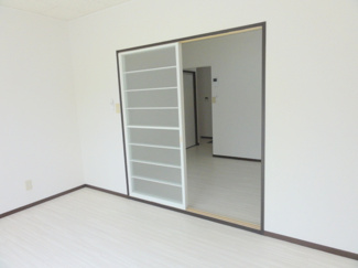 【洋室】 | グリーンコーポ | 柔らかい畳が心地よい和室