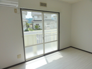 【寝室】 | グリーンコーポ | 個人の部屋や寝室として使える洋室です