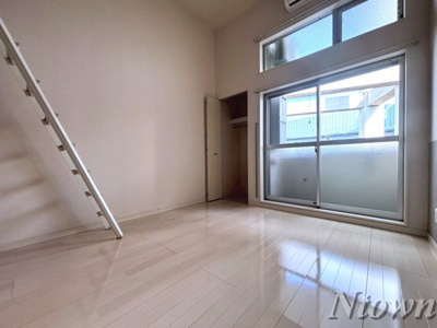 【居間・リビング】 | STAGE栄生 | リビングです