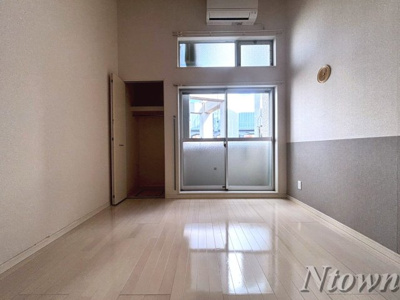 【居間・リビング】 | STAGE栄生 | ゆったりとした居間です