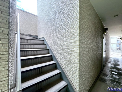 【ロビー】 | STAGE栄生 | 清潔なロビーです