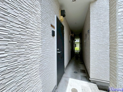 【ロビー】 | STAGE栄生 | 落ち着いたロビーです