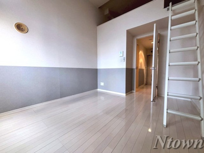 【居間・リビング】 | STAGE栄生 | 居間です