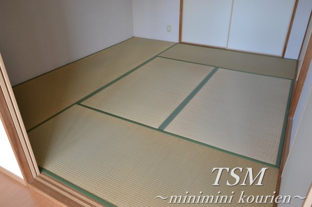 ロイヤルコート香里園の和室|６帖の和室