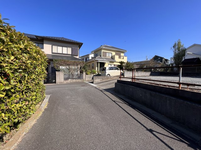 2階レベルから　富士山・江ノ島を臨むの前面道路含む現地写真|前面道路