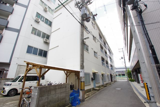 新大阪土井コーポ　仲介手数料無料の外観