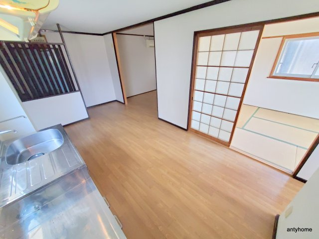 新大阪土井コーポ　仲介手数料無料の居間・リビング