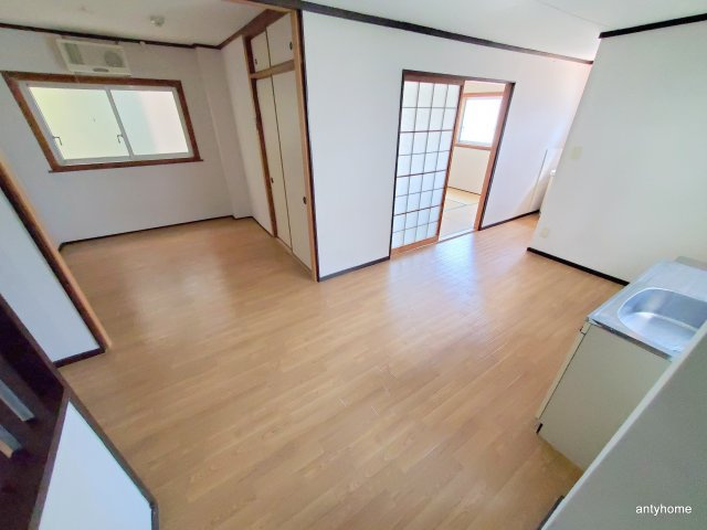 新大阪土井コーポ　仲介手数料無料の居間・リビング