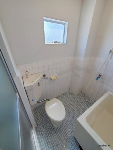 新大阪土井コーポ　仲介手数料無料のトイレ