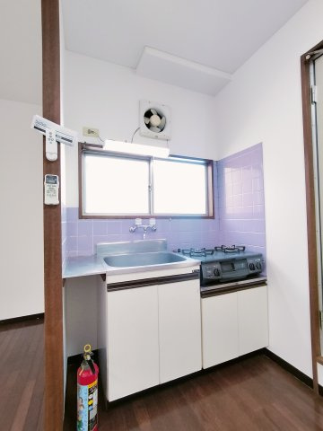 【キッチン】 | ニーズの高いガスコンロ設置可能のキッチンです。