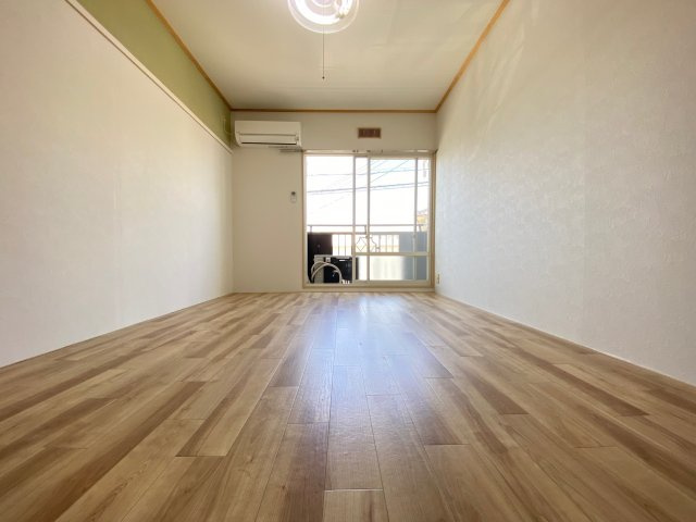 伸和ハイツの寝室
