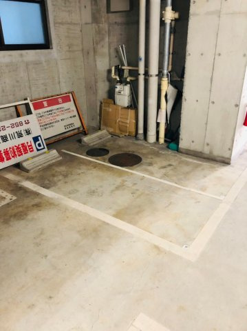 仲介手数料0！！ドール丸の内の駐車場