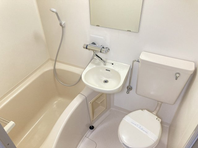 南一番町マンションの浴室