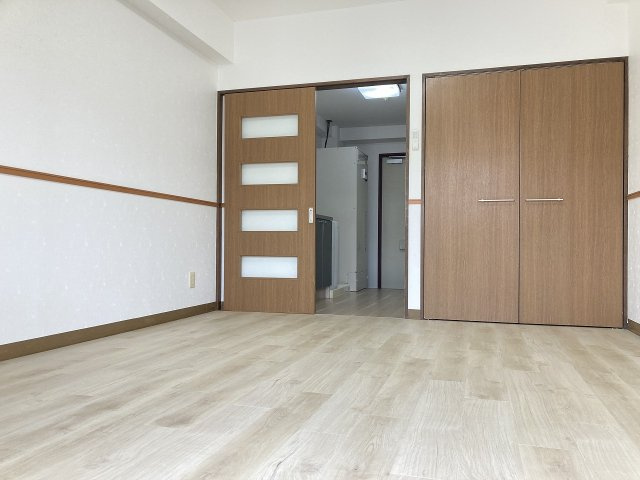 南一番町マンションの洋室