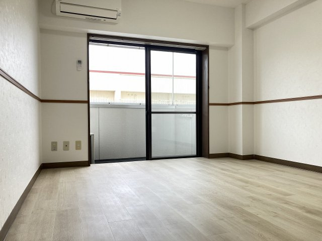 南一番町マンションの洋室