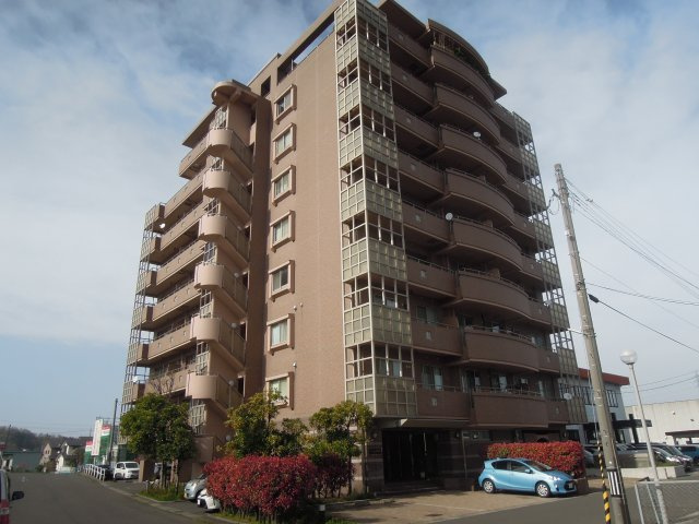 ビジュードゥモナ花堂の外観