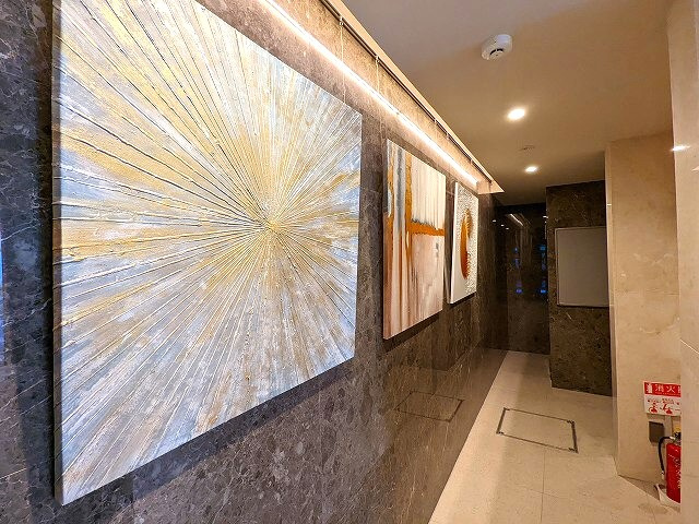 プライマル元浅草4丁目の設備|絵画の在るロビー