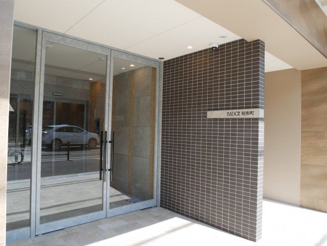 【エントランス】 | ＢＡＤＧＥ昭和町