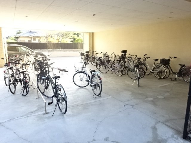 セレンシオ櫛原の駐車場