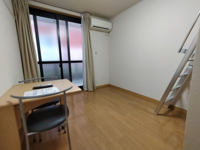  | レオパレスラピスラズリ高井田