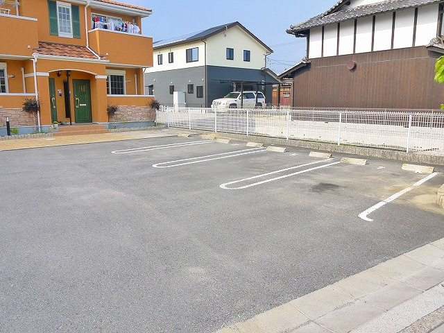 フォルトゥーナの駐車場|カースペースがあります