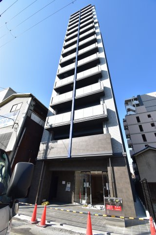 LIVIAZ　NAMBA　KRASSの外観