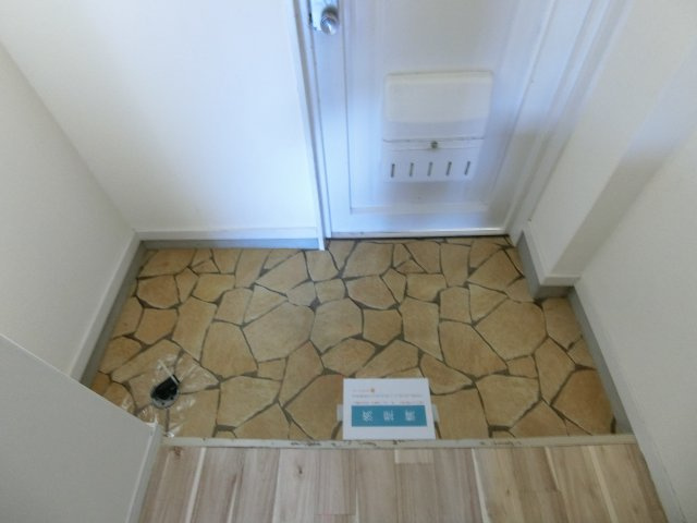 佐鳴台テニスビレッジの玄関