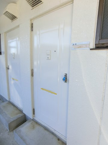 佐鳴台テニスビレッジの玄関