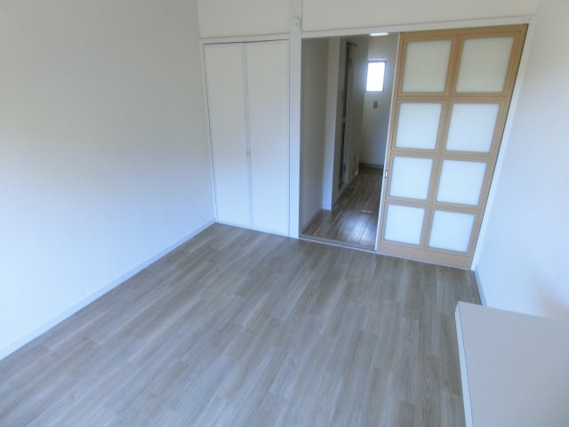 佐鳴台テニスビレッジの洋室