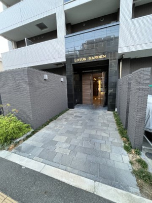 【エントランス】 | LOTUSGARDEN