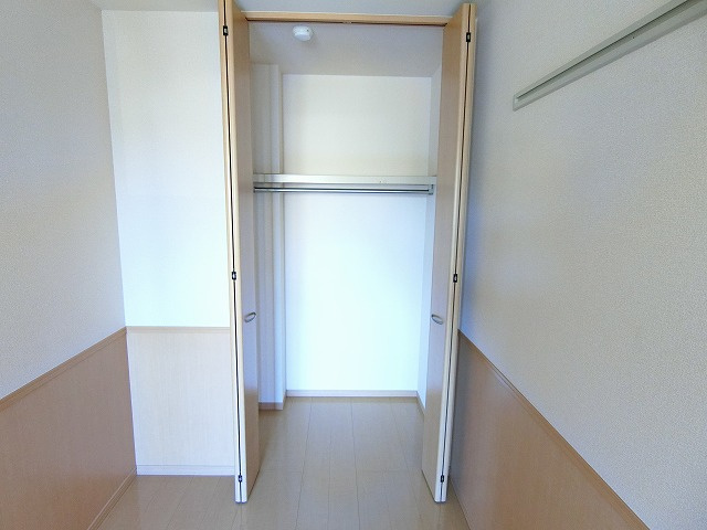 ファミール上の台の収納