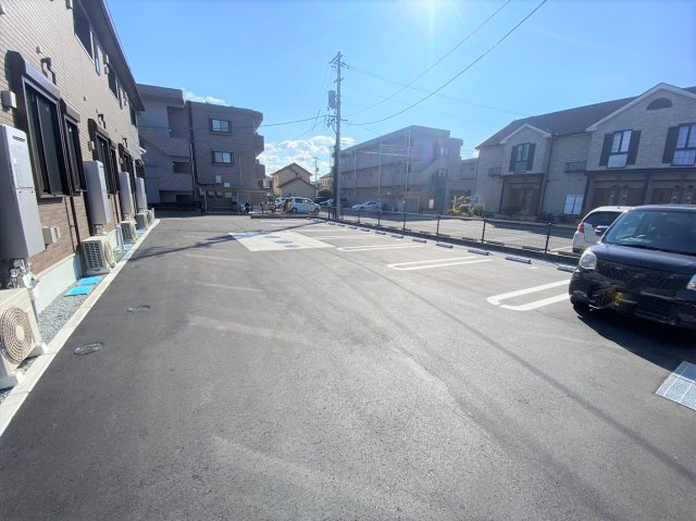 グランディールの駐車場