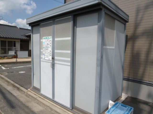 総社市溝口のアパートのその他共用部分|敷地内専用ゴミステーション