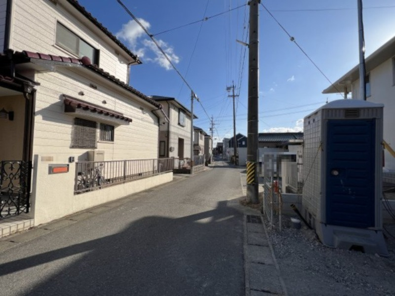 高浜市稗田町第3　新築戸建　4号棟の前面道路含む現地写真|高浜市稗田町新築戸建4号棟前面道路写真です。東側公道約4.2～4.3ｍ