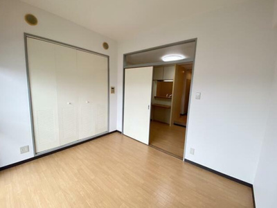 【洋室】 | メゾン・ド・リビエール