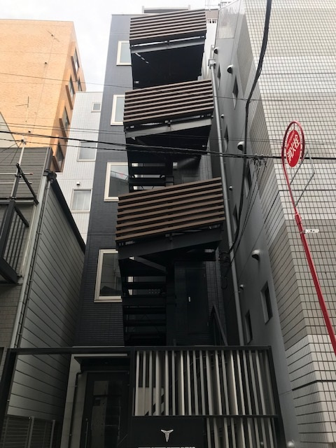 一棟貸ビルの外観