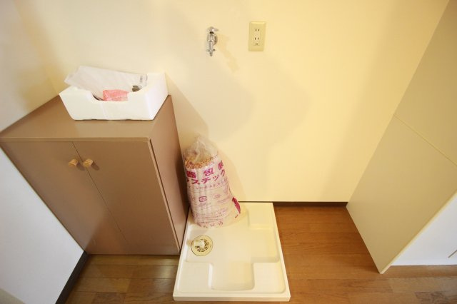 【設備】 | ドムスOGAWA | 室内洗濯機置き場