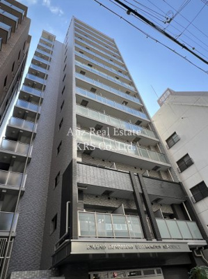 【外観】 | エスリード本町靭公園レジデンス | バルコニーのガラスがスタイリッシュな外観のマンションです☆