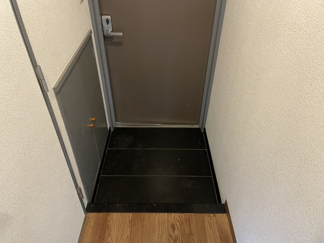 【玄関】 | 明和オートワークビル