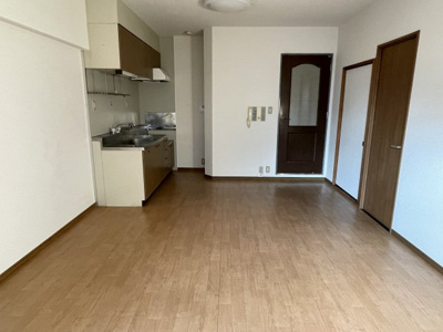 【居間・リビング】 | 明和オートワークビル