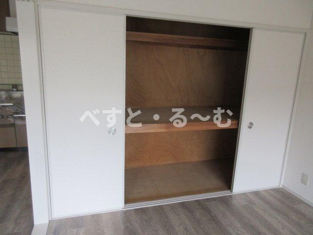 シャンポール西藤江の収納