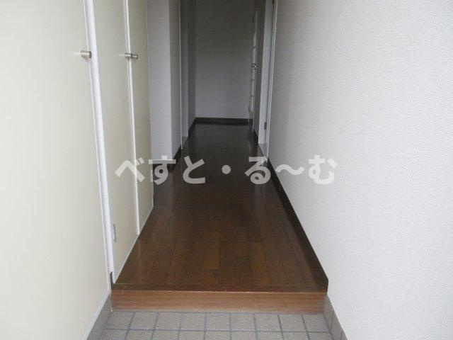 シャンポール西藤江の玄関