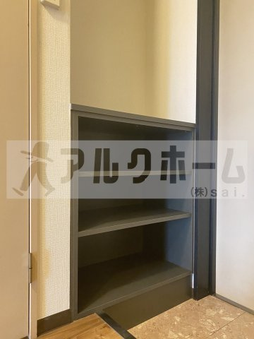 サンエスパシオ美園の玄関