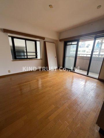 ライフ北梅田の居間・リビング|使いやすい居間です