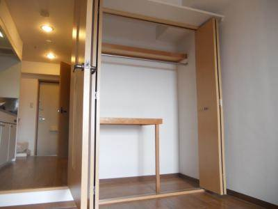 ハウスセゾン御所南の収納|クローゼット