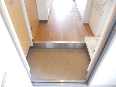 ハウスセゾン御所南の玄関|玄関