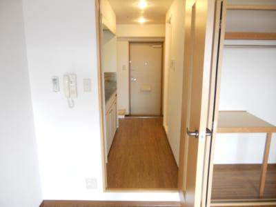 ハウスセゾン御所南の内装|廊下